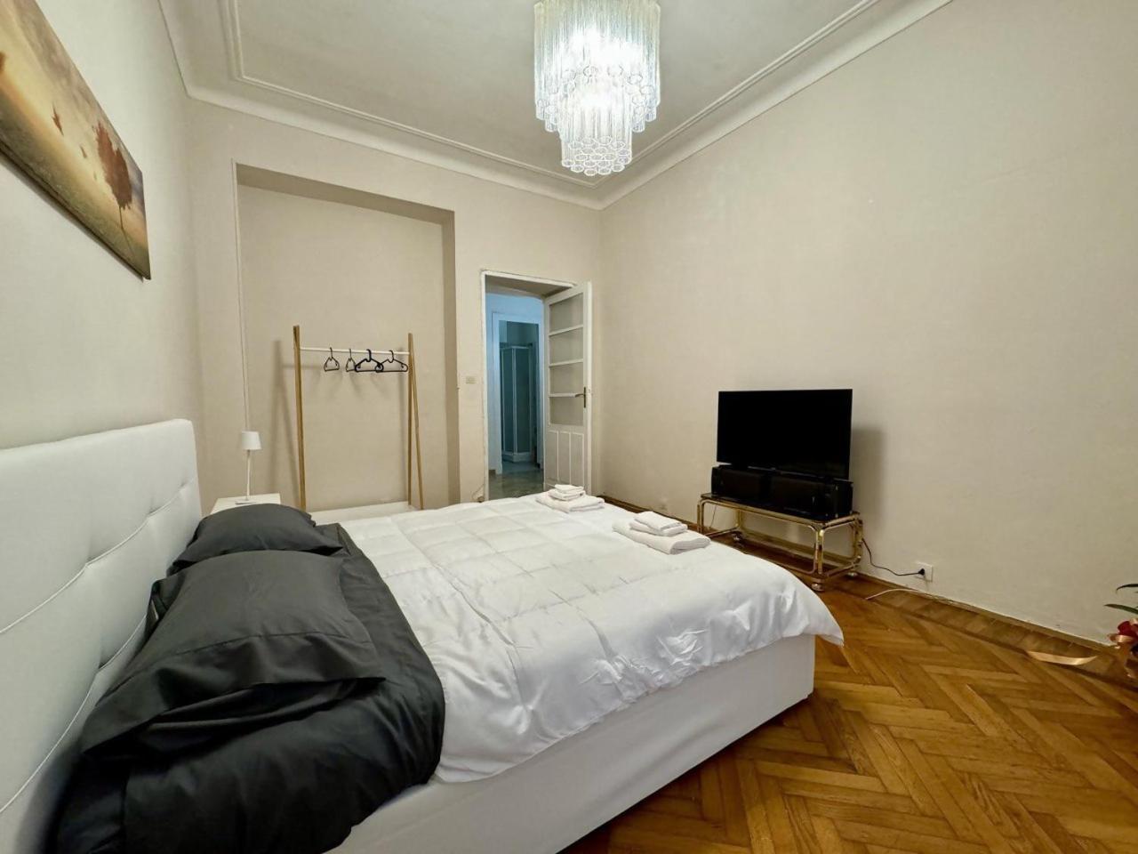 6 Posti Letto Vicino Al Centro Apartment Torino Exterior foto